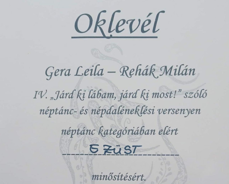 Ezüst minősítés a néptánc- és népdaléneklési versenyen - Gera Leila (11/T)