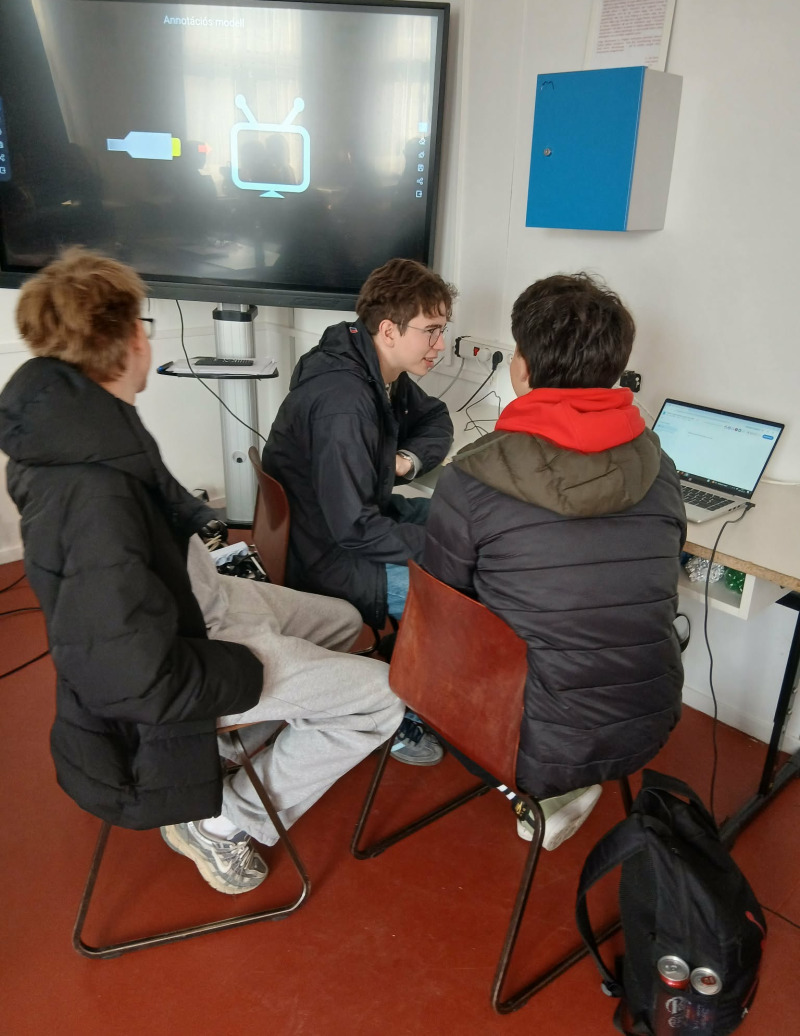 Iskolánk tanulói 4. helyezést értek el  a BUBAKI English Masters országos döntőjén